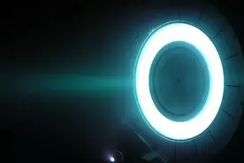 打破太阳系枷锁：霍尔推进器图片
