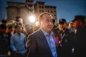 “审丑”、“反精英”？莫言为何频频遭质疑和批判？图片