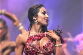 力与美：健硕的WBFF健身模特 Somaiah图片