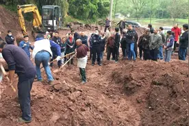 奇！四川古墓内出土一瓷碗，底部清晰地印着“中国岳阳”图片