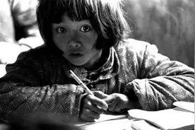 安徽8岁小女孩因“一双大眼睛”，被中国人记住，由国家全力培养图片