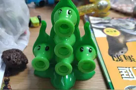 豌豆射手，看下这是有几个豌豆头图片