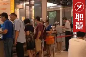 全国首家AI智能餐厅开业，大厨全是机器人24小时营业图片
