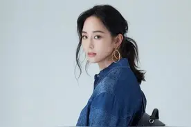 张钧甯的时尚穿搭：牛仔套装，休闲舒适，很有范儿图片