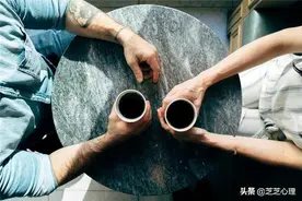 心理学：失恋会给大脑造成伤害，用科学方法分手，不伤害对方图片