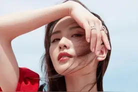 姐姐绝美！刘诗诗海边大片曝光，穿红色长裙踮脚似起舞图片
