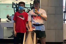 上新人了！饼四徒弟正式入驻德云五队，网友：这名起的真娇气图片