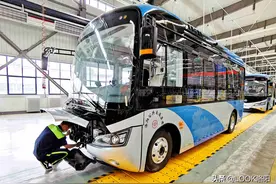 董明珠洛阳厂造的迷你版公交车上路运营 外观小巧玲珑萌萌哒图片