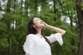 会聊天，能让一个女人，越来越有“味道”图片