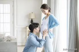 女人“怀孕”时，会有3个情感需求，男人要尽力满足图片