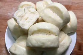 保存馒头直接放冰箱就错了，记住1个诀窍，放1个月不干硬也不发霉视频封面