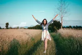 女人是喜欢你，还是欺骗你，看三个方面图片