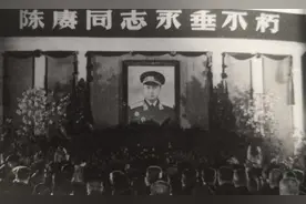 陈赓英年早逝，开国中将郭化若为何痛哭流泪，在追悼会上失态？图片