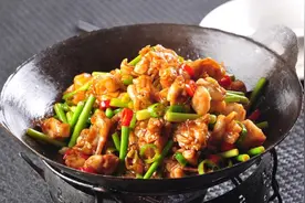 牛蛙这样做，香辣美味，超下饭图片
