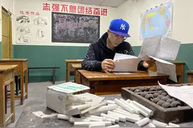 28岁长沙小伙月入过万全靠“玩”：平日苦练演技，吓倒客户就涨工资图片