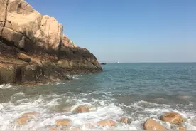 舟山群岛最东边有清澈的海水和蓝天，东极岛该怎么玩？图片