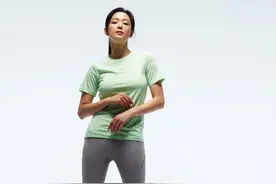 影后全智贤身材好辣，蜂腰翘臀不似2娃妈，富豪老公身价200亿图片