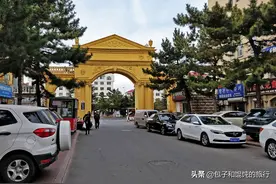 山东威海，最黄金地带，海景楼盘林立，竟有这样一个老小区？图片