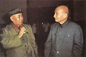 刘伯承粟裕尚在，为何是许世友挂帅对越作战？因其背后还有徐向前图片