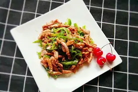 超下饭3款青椒做法，好吃到筷子根本停不下来图片
