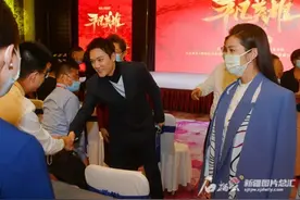 新疆和田断臂男孩故事将搬上银幕 李冰冰冯绍峰林永健出演图片