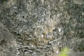 无人机在山西发现千年古城遗迹，黄土崖边白骨累累，让人惊叹图片