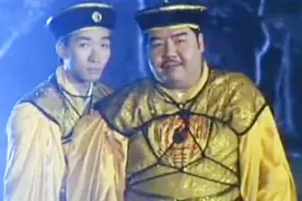 胖子道士用五十年的公鸡血加上棺材钉收服僵尸，全程好惊险视频封面