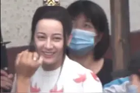 迪丽热巴《长歌行》路透曝光 男装造型龙须刘海英气十足图片