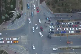 西安首条“借道左转+可变车道”上线图片