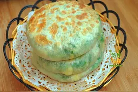 早餐多吃这种素馅馅饼，教你简单的做法，鲜香可口不油腻，真解馋图片