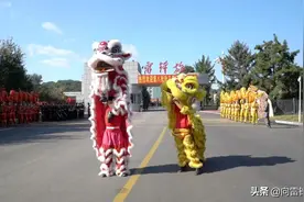 雷锋生前所在部队70名维和勇士凯旋，此处应有鲜花和掌声图片