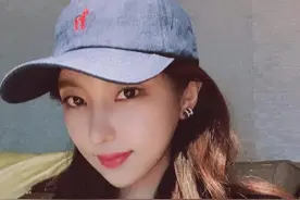 空姐「byeoul__s」图片