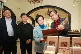 赵燕走访调研市南区中山路及周边区域保护与更新工作图片