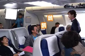 邓超指导孙俪演戏，被老婆瞪一眼就秒怂，网友：看出家里地位高低图片