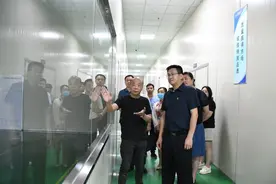 黄建雄率队调研“双百双千”及基层党建工作图片