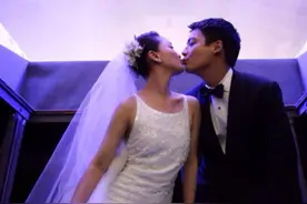 盘点10对重量级二婚名人，冯小刚前妻至今未嫁，李连杰爱得疯狂图片