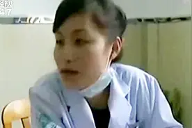 男孩被馒头噎住 却不料喂水时窒息 最终不治身亡视频封面