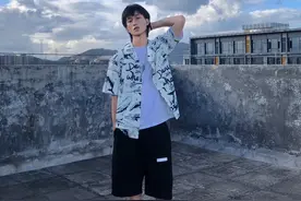 穿搭 | 花衬衫上身，你就是这条gai最靓的崽图片