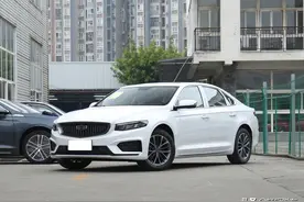 12万选择吉利星瑞，全系2.0T，全景天窗，还看轩逸卡罗拉？图片
