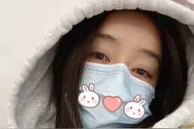 袁珊珊术后憔悴口罩戴反，黑料女王靠身材洗白，绯闻男友已结婚图片