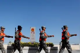 俄罗斯有多自信？边境靠稻草人站岗，我国军人的做法更了不起图片