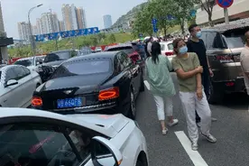 深圳的家长有多壕？如何解决小学低年级学生的接送难题？图片