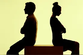 AA制夫妻的故事：潜藏在荣誉和成绩背后的，是她儿童时代挥之不去的心理创伤图片