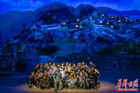大型史诗歌舞剧《大地颂歌》首次公开演出图片