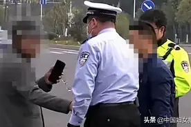保时捷全责，骑车大爷却豪气赔15000元？真相来了图片