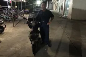 外卖小哥撞倒3岁儿童逃离现场，自称“怕孩子家长打我”图片