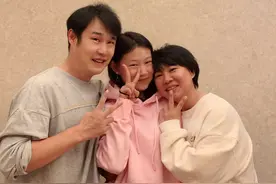 女儿都变美了，告别二人转、转型11年的小沈阳怎么“消失”了图片