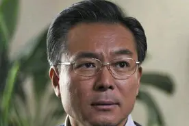 演员谢园突发心脏病去世，曾与葛优梁天被合称为“喜剧三剑客”图片