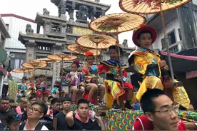 金门举办迎城隍-踩街游行及民俗表演活动图片