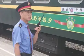 交广会客厅｜「中国交通故事」父子二人战暑运图片